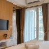 Отель Elegant And Comfy Studio At Tamansari Iswara Apartment, фото 3