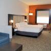 Отель Holiday Inn Express And Suites, an IHG Hotel, фото 6