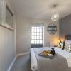 Отель Elliot Oliver - Modern 2 Bedroom Town Centre Apartment, фото 5
