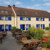 Отель Comfort Hotel Etampes в Этампе