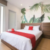 Отель RedDoorz Plus @ Tran Quang Khai Street, фото 16