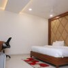 Отель Pradeep Star Inn в Горахпуре