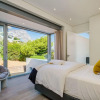 Отель Multi-level Camps Bay Villa With Magestic Ocean Views Mavambo, фото 5