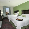 Отель Hampton Inn & Suites Winnie, фото 5