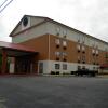 Отель Grand View Inn and Suites в Брэнсоне