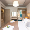 Отель Junior Suite with Mountain View in Akrogiali Luxury Aparthotel, фото 3