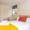 Отель Spacious 1 Bedroom Garden Flat In Clapham Town, фото 3