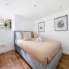 Отель Elegant 2BR 2BA with Patio in Kennington, фото 5