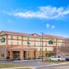 Отель La Quinta Inn & Suites by Wyndham Rockford, фото 9