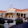 Отель McHardy Lodge в Нейпире