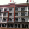 Отель R2 Apartment Service в Нахоне Ратхасиме