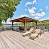 Отель 5BR 5BA Lake Austin Double Decker Boat House by RedAwning, фото 19