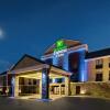 Отель Holiday Inn Express & Suites - Interstate 380 at 33rd Avenue, an IHG Hotel, фото 1