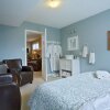 Отель Kelowna Apple Tree Bed & Breakfast, фото 7
