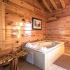 Отель Mountain Paws Retreat 5 Bedroom Home with Hot Tub, фото 11