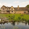 Отель The Threshing Barn at Penrhos Court, фото 1