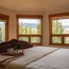 Отель Zendo - Serene Mountain Abode w Hot Tub & Views, фото 17