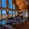 Отель Sunset Chalet - 2600 Sq.ft. Multi-seasonal Retreat, фото 8