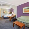 Отель La Quinta Inn & Suites by Wyndham Gainesville, фото 7