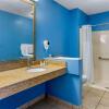 Отель Quality Inn Sarasota North Near Lido Key Beach, фото 9