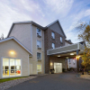 Отель Super 8 by Wyndham Sainte Agathe Des Monts, фото 1