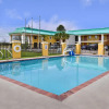 Отель Americas Best Value Inn Gonzales, фото 13