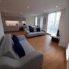 Отель Bracknell - Stunning 2 bedroom Flat with Spectacular Views, фото 2