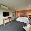 Отель Manakau Lodge, фото 18