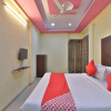 Отель OYO 37477 D K Guest House, фото 15