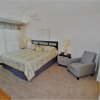 Отель Edgewater Unit #304 2 Bedroom Condo by RedAwning, фото 3