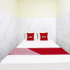 Отель OYO Life 91884 Kost Kusuma Dewi Syariah, фото 20