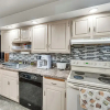 Отель Pet-friendly Rockford Home Near Skiing & Hiking!, фото 14
