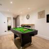Отель Stunning Bolton Abode – Pool Table – Parking, фото 14