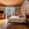 Отель CASA SAUTO Wonderful Vintage Luxury Suite, фото 6