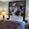 Отель Super 8 by Wyndham Vancouver East, фото 2
