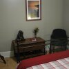 Отель Cedar Suite Bed and Breakfast by Elevate Rooms, фото 2