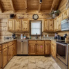Отель Ern858 - Eagles On High - Great Location! Close To All The Action! 3 Bedroom Cabin by RedAwning, фото 11