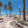 Отель Palm Lined Oasis Walk To Beach, фото 1