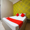 Отель Oyo Flagship 806008 Hotel New Athiti Nivas, фото 6