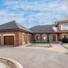 Отель Modern Luxury Furnished, Surrounding St-Lawrence River View, Tranquil, фото 22
