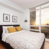 Отель QuickStay - Elegant & Modern Condo, CN Tower Views, фото 4