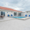Отель Breathtaking Prvt 4BR Pool Villa 5 Min to Beach, фото 22