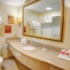 Отель Ramada by Wyndham Toms River, фото 10