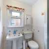 Отель Cheerful 3 bedroom home with free parking and WIFI, фото 8