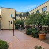 Отель La Quinta Inn & Suites by Wyndham Tucson - Reid Park, фото 21