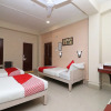 Отель OYO 7933 Hotel Trimurty International, фото 6