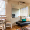 Отель Charming 1 Bedroom Apartment in Vibrant South Yarra, фото 2