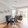 Отель Newly renovated 4 Bed 3 Bath House in DT Toronto, фото 22