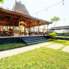 Отель Capital O 93238 Lembah Mbalong Resort, фото 16