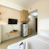 Отель Cozy Living And Homey Studio Apartment Transpark Juanda Bekasi Timur, фото 1
